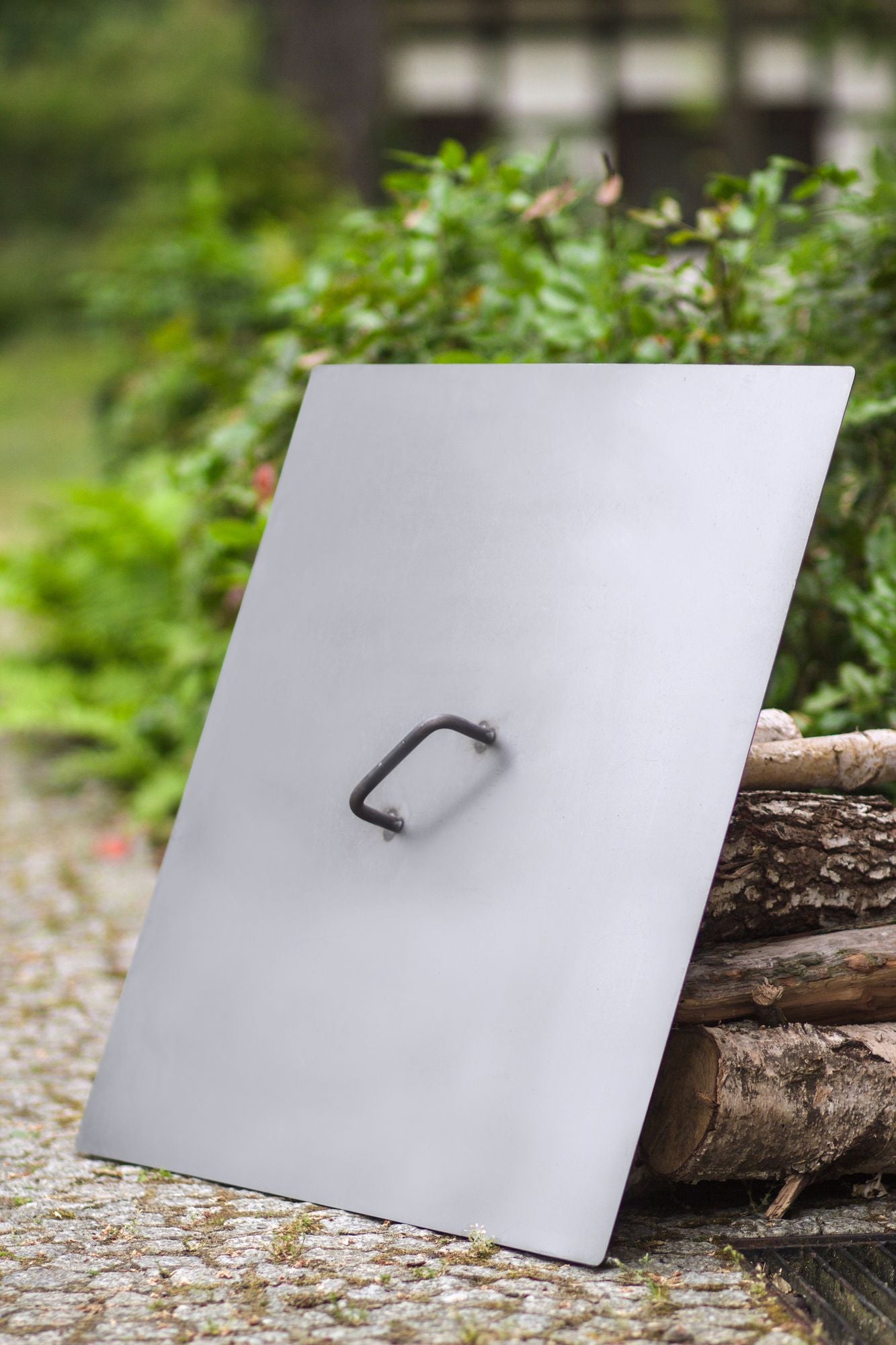 Cook King 71,5x71,5 cm Lid for Fire Bowl, outdoor lifestyle shot 4