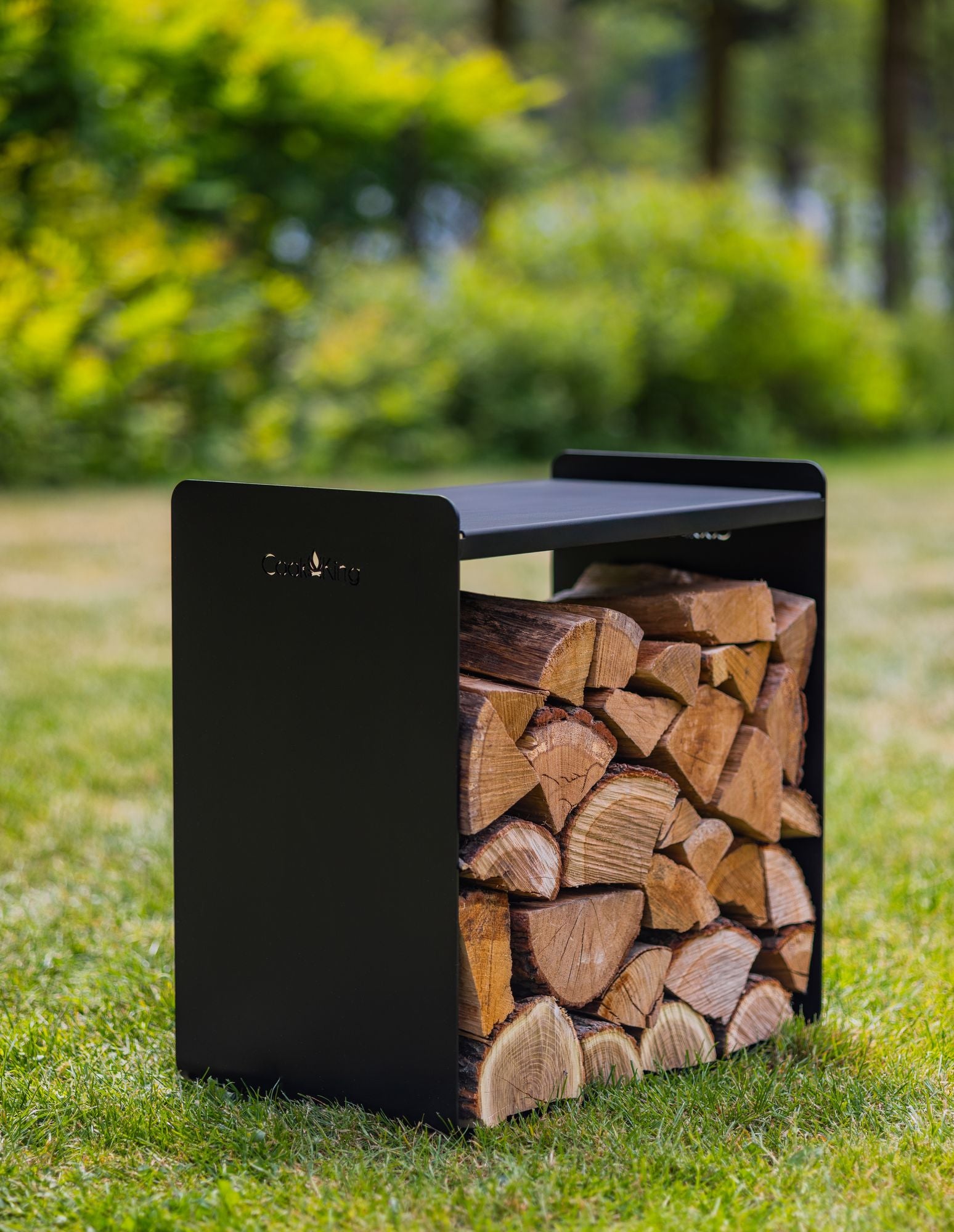 Cook King Wood Rack FUEGO in an outdoor setting