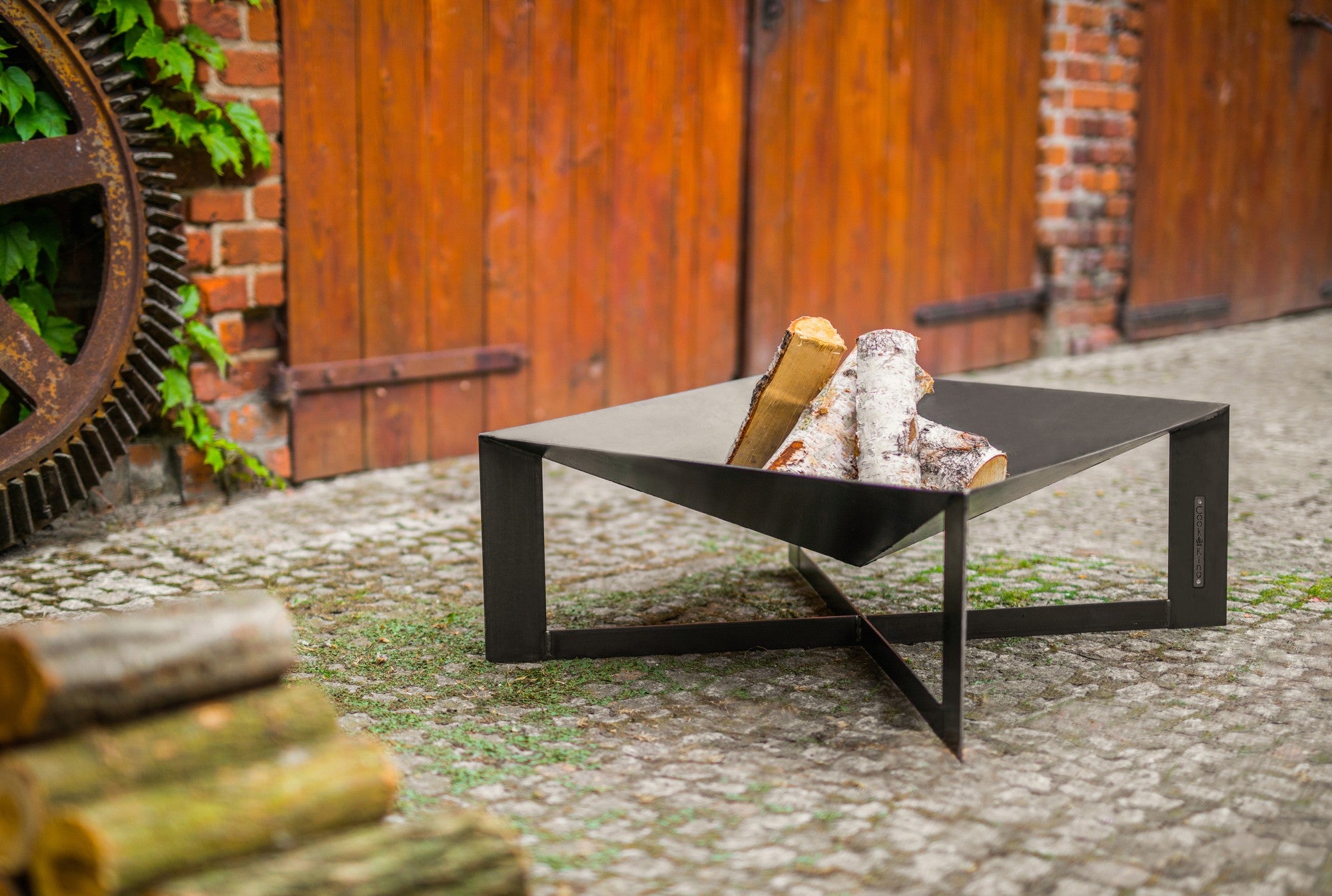 Cook King Cuba 70x70cm Fire Bowl, outdoor lifestyle shot 3