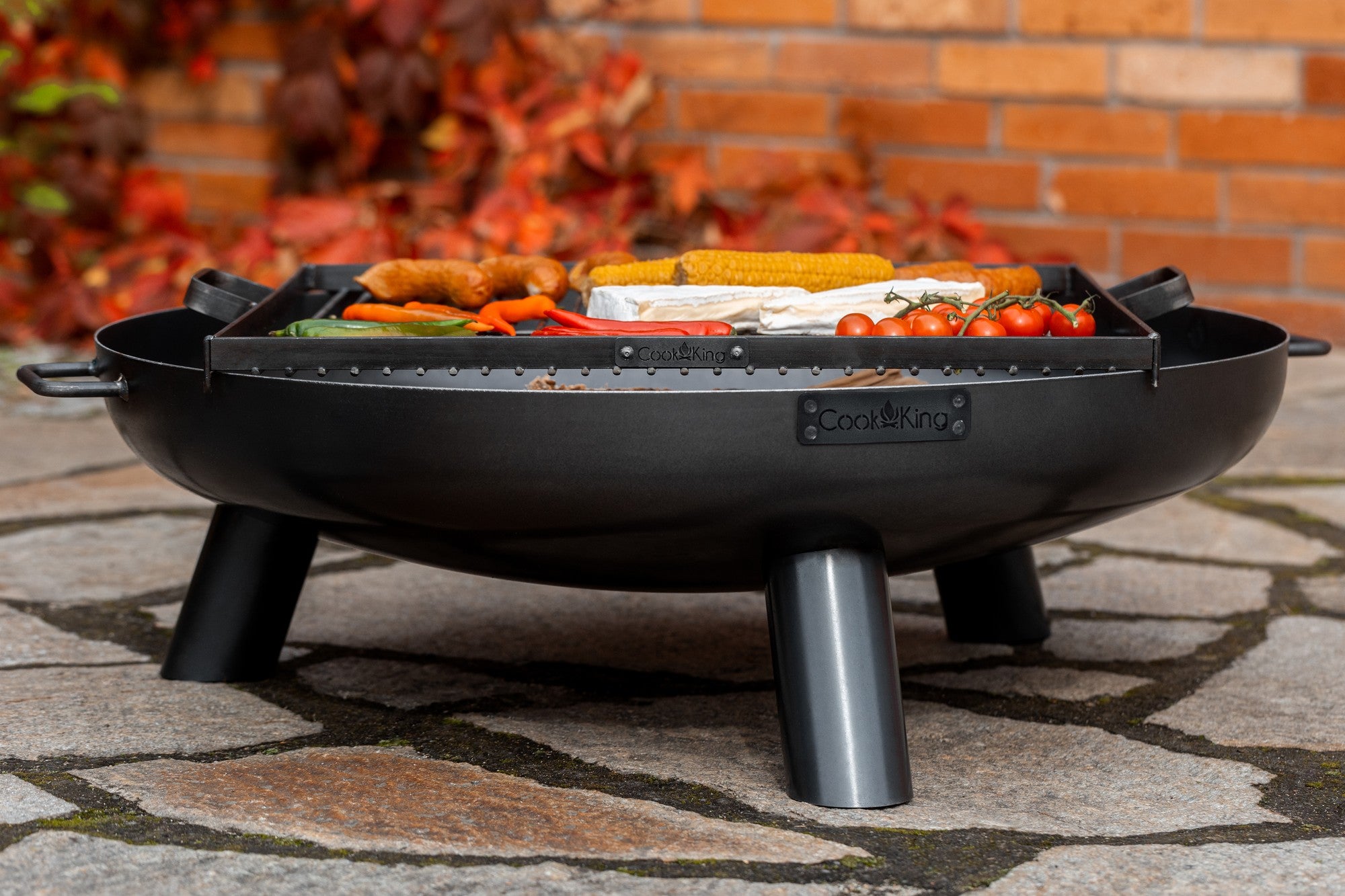 Cook King Set: BALI 80 cm Garden Fire Bowl with semicircular grill plate with grate 78 cm, outdoor lifestyle shot 6