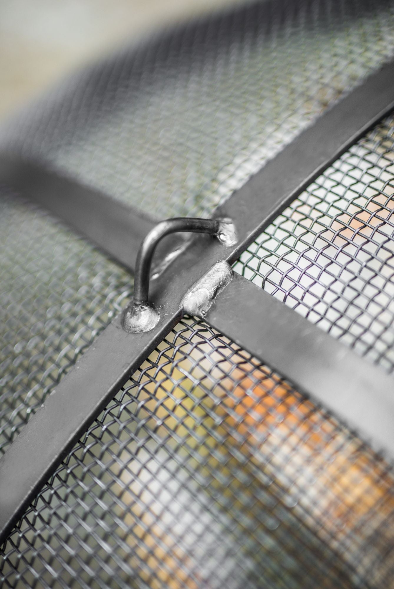 Cook King 69 cm Fire Bowl Mesh Spark Screen, outdoor lifestyle shot 3