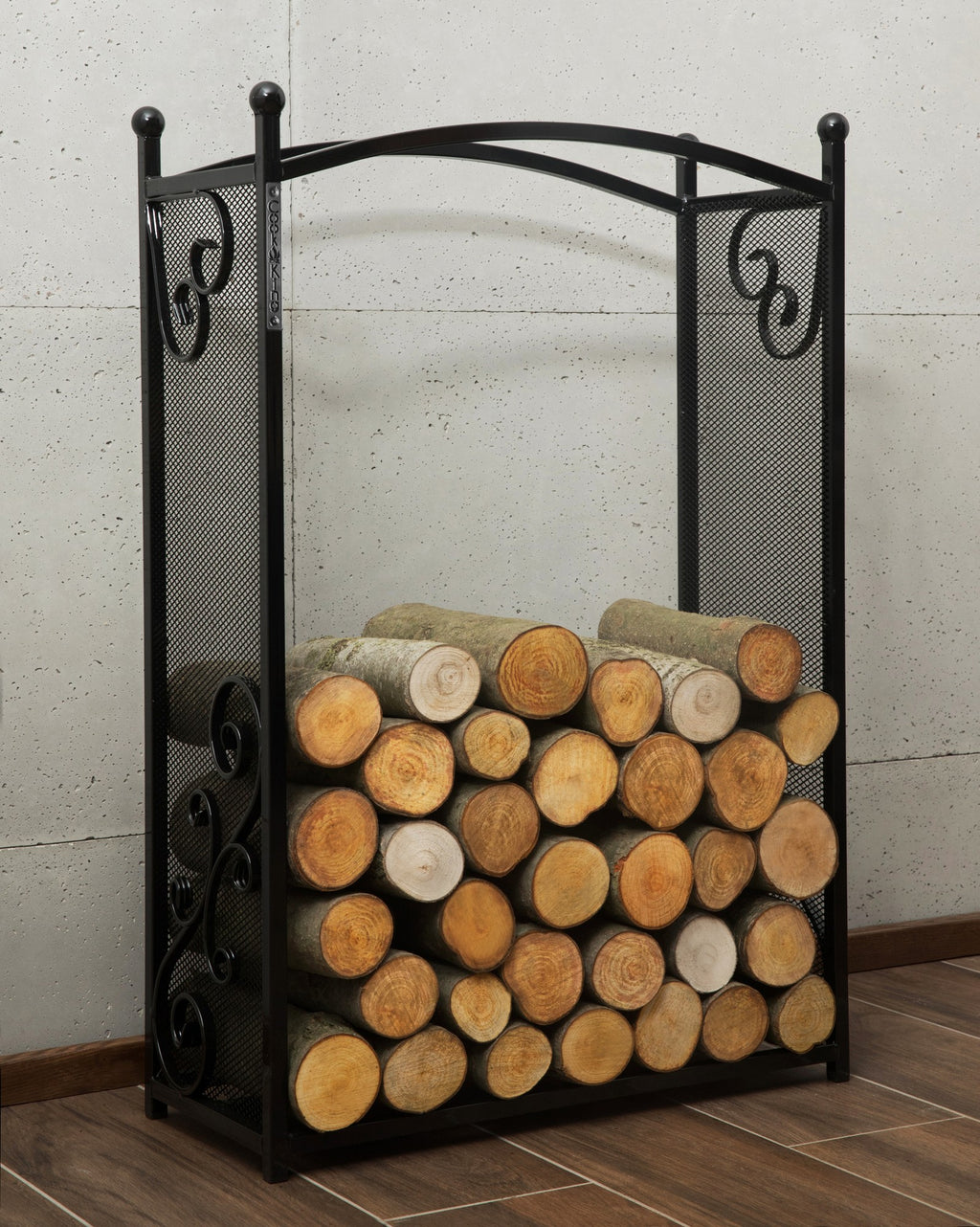 Cook King Wood Rack CHERRY in an outdoor setting
